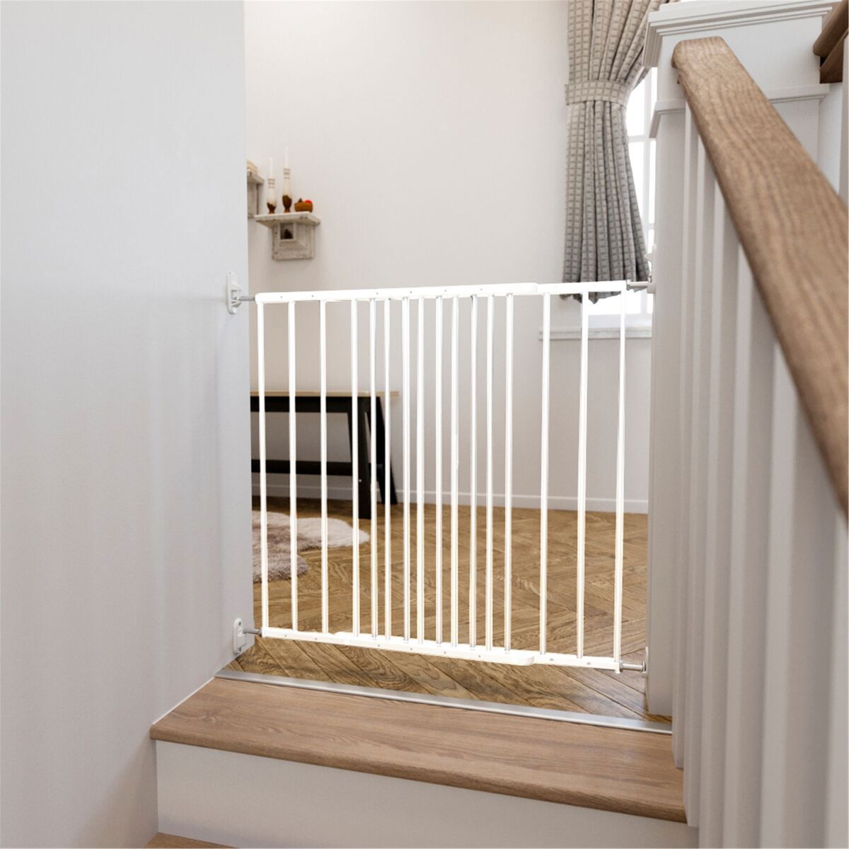 DogSpace Lucky wall mounted extending gate