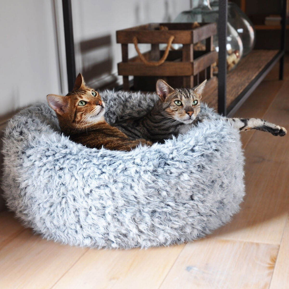 Rosewood Silwer fluff, round bed